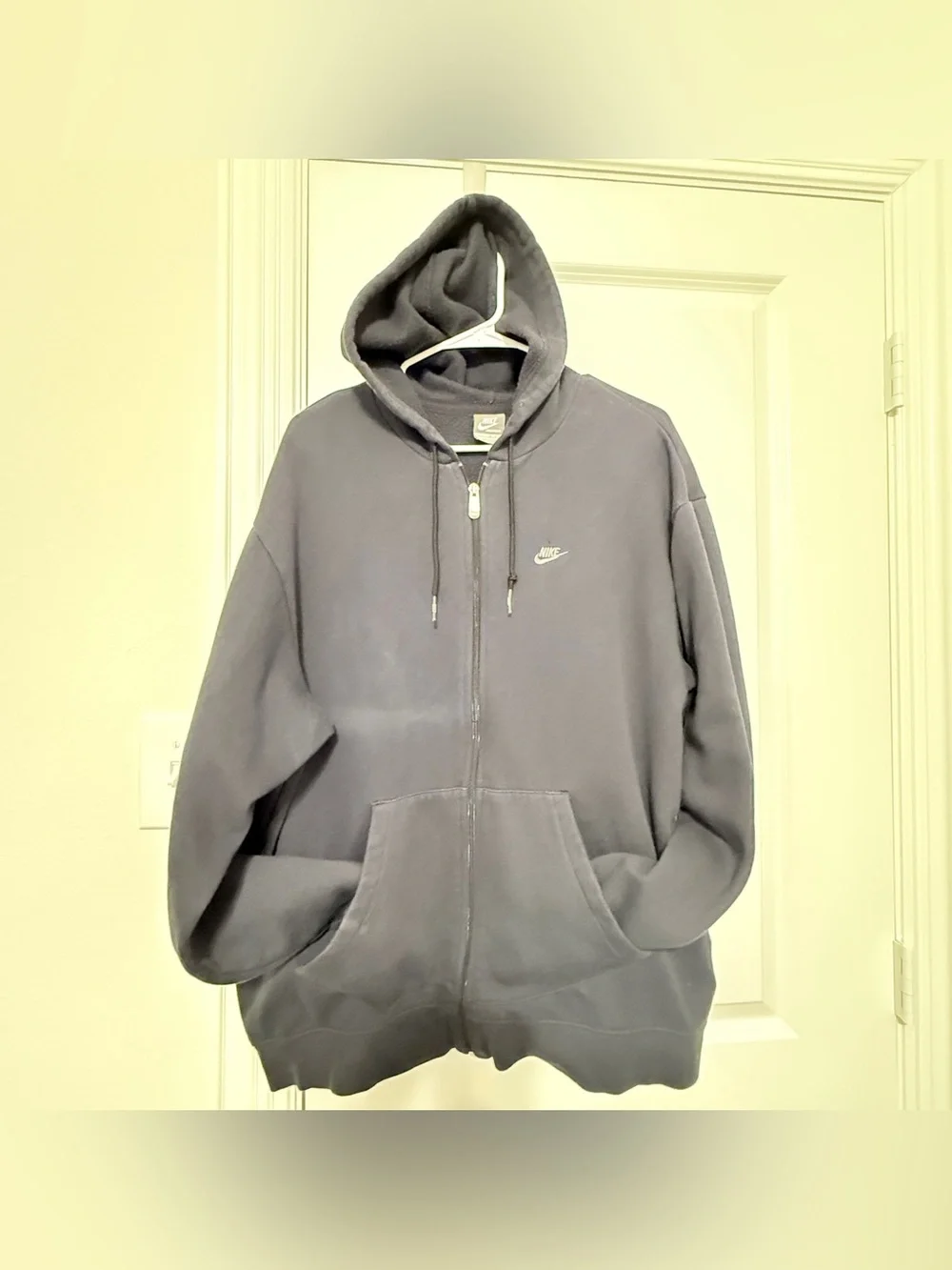 Nike Sportswear Black Full-Zip Hoodie XL Embroidered Swoosh Fleece